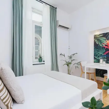 Apartamento Soft Eden Studio - Ac & Private Parking - Old Town
