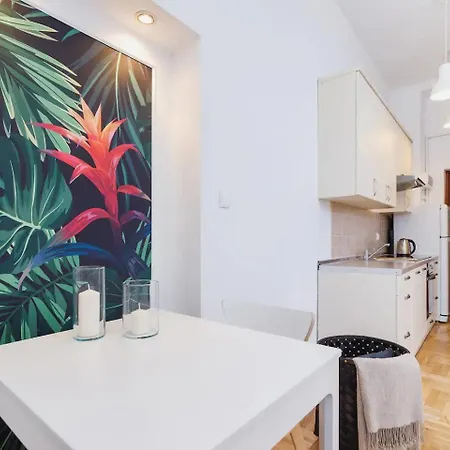 Private Parking - Old Town - Sw Krzyza 16 Street Apartment